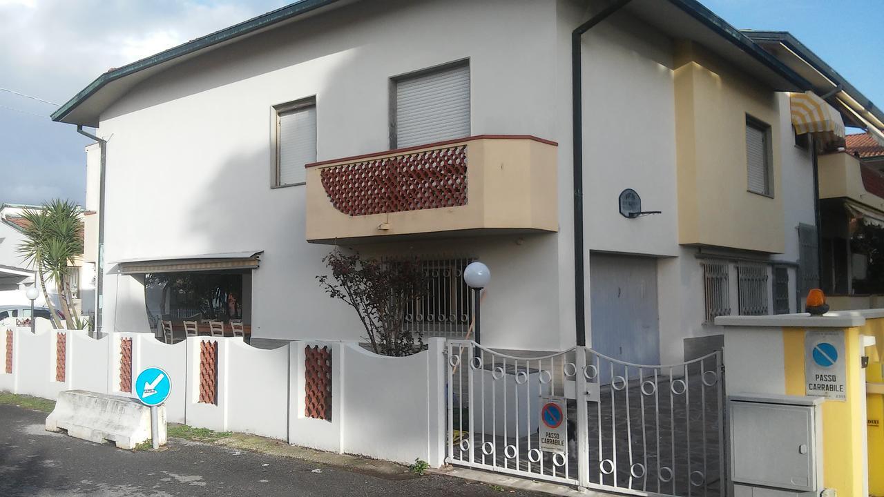 Florinda B&B Viareggio Exteriör bild